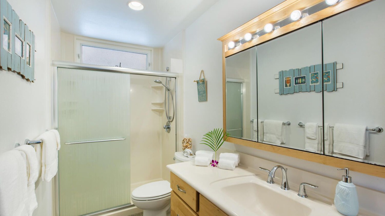 Photo of Bathroom in Hawaii Kai