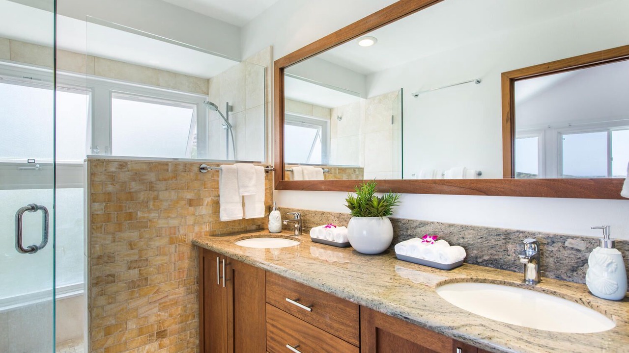 Photo of Bathroom in Hawaii Kai