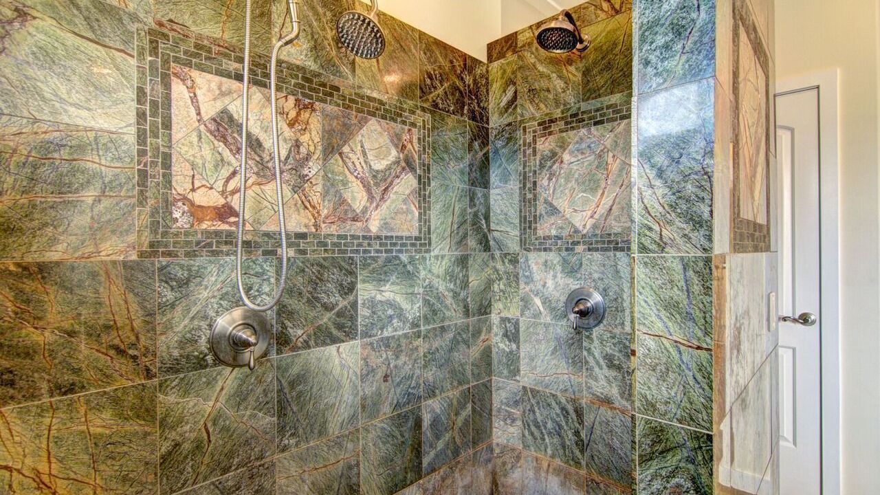 Photo of Bathroom in Honokaa