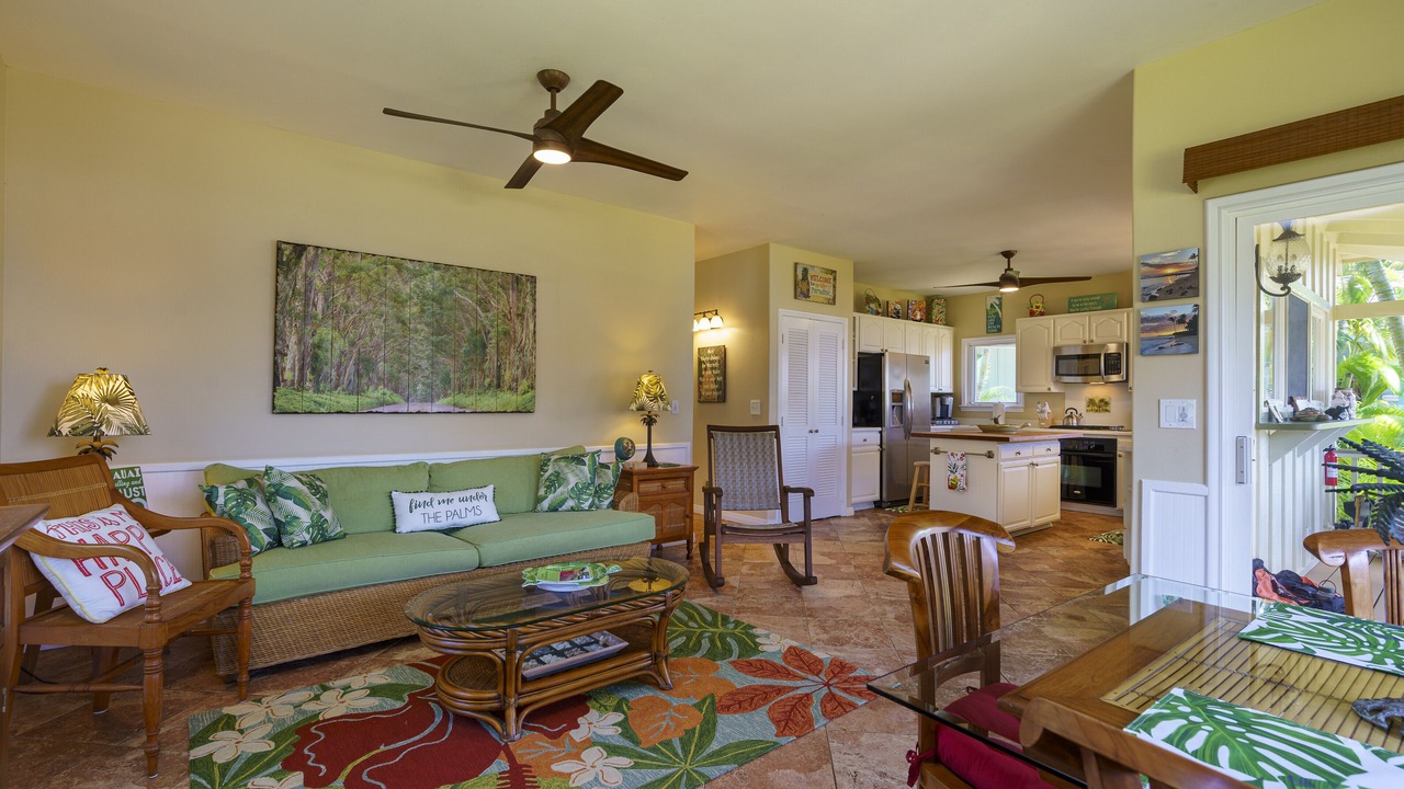 Photo of Livingroom in Koloa