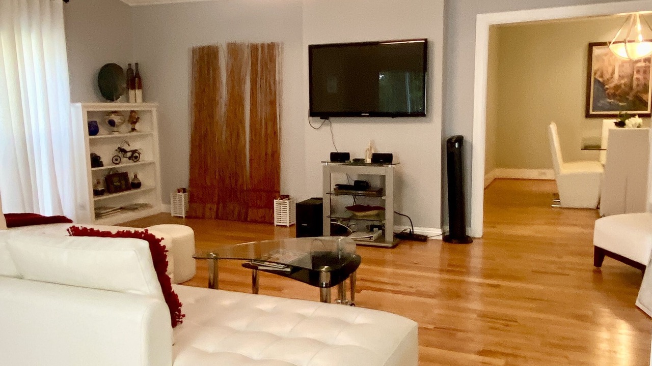 Photo of Livingroom in Hollywood