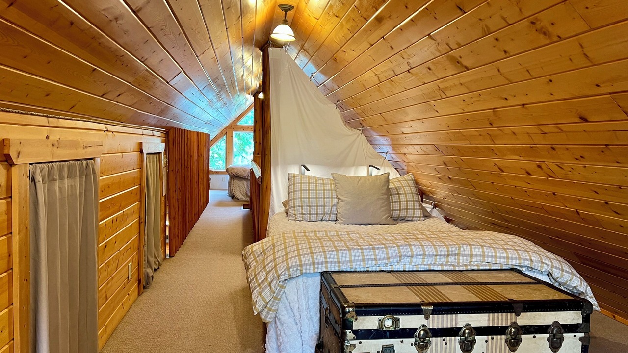 Photo of Bedroom in Leavenworth