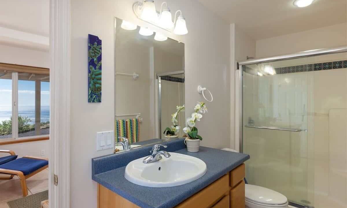 Photo of Bathroom in Kohala Estates