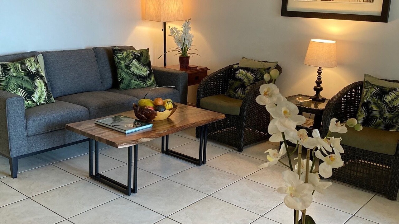 Photo of Livingroom in Kahaluu-Keauhou