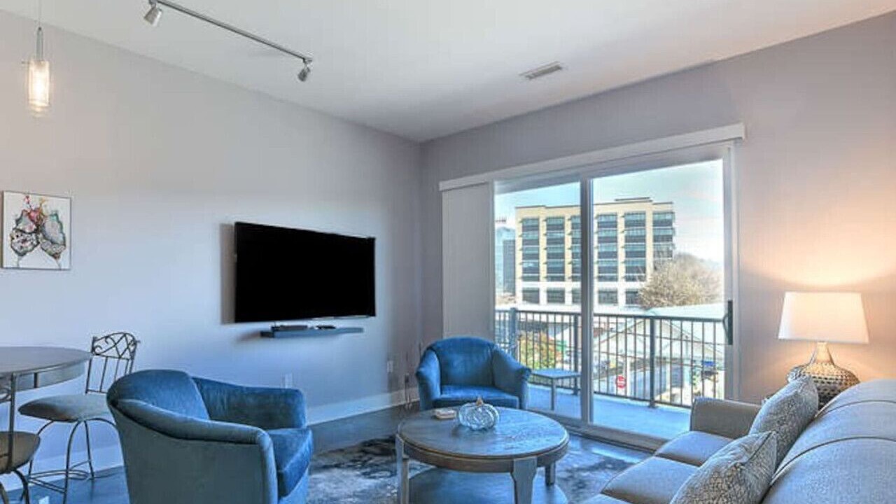 Photo of Livingroom in Asheville