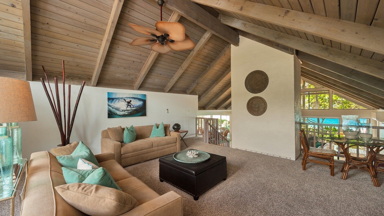 Photo of Livingroom in Pupukea