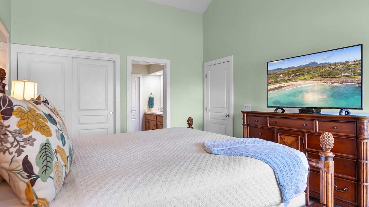 Photo of Bedroom in Poipu