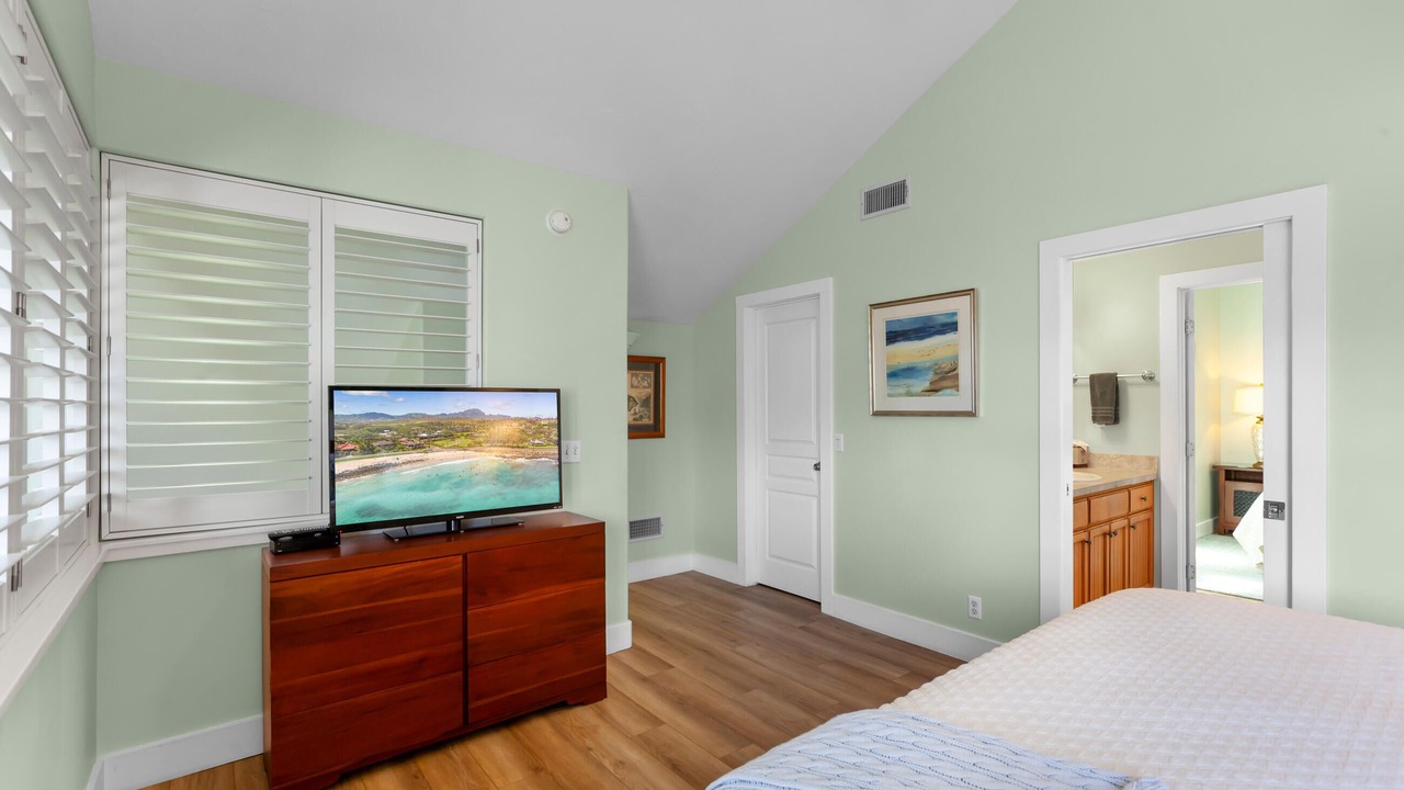 Photo of Bedroom in Poipu
