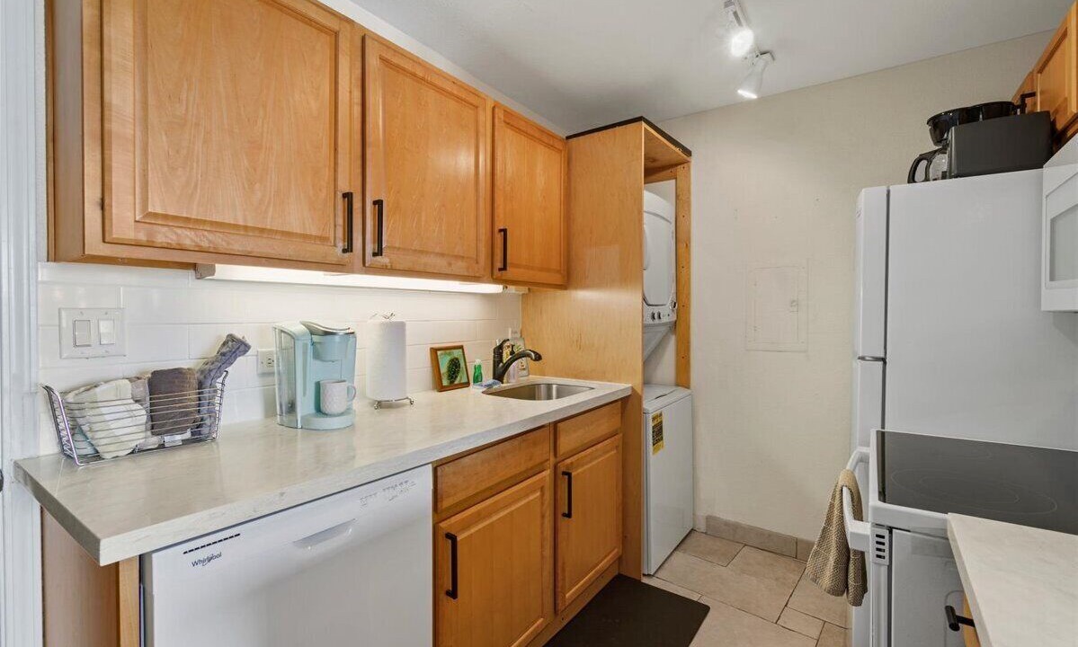 Photo of Kitchen in Maalaea