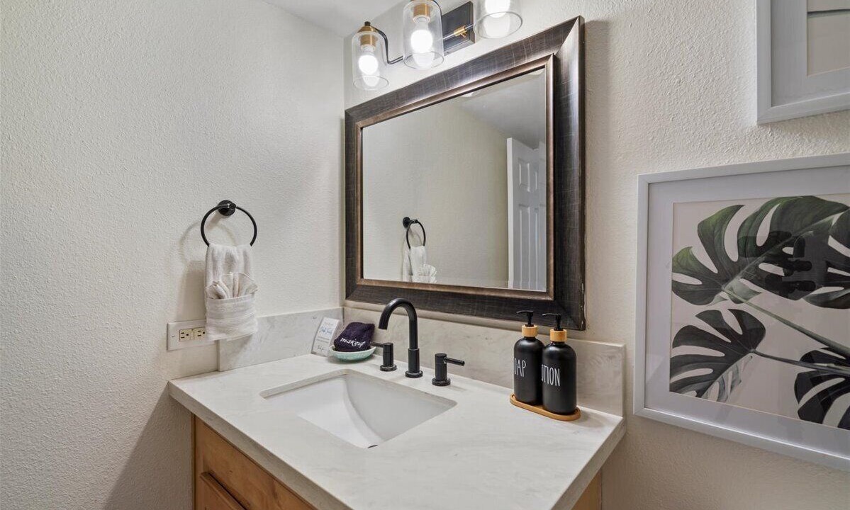 Photo of Bathroom in Maalaea