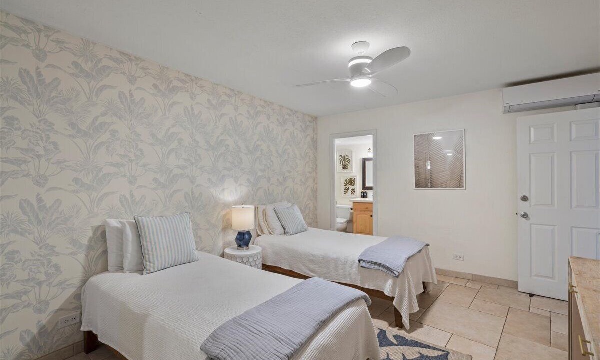 Photo of Bedroom in Maalaea