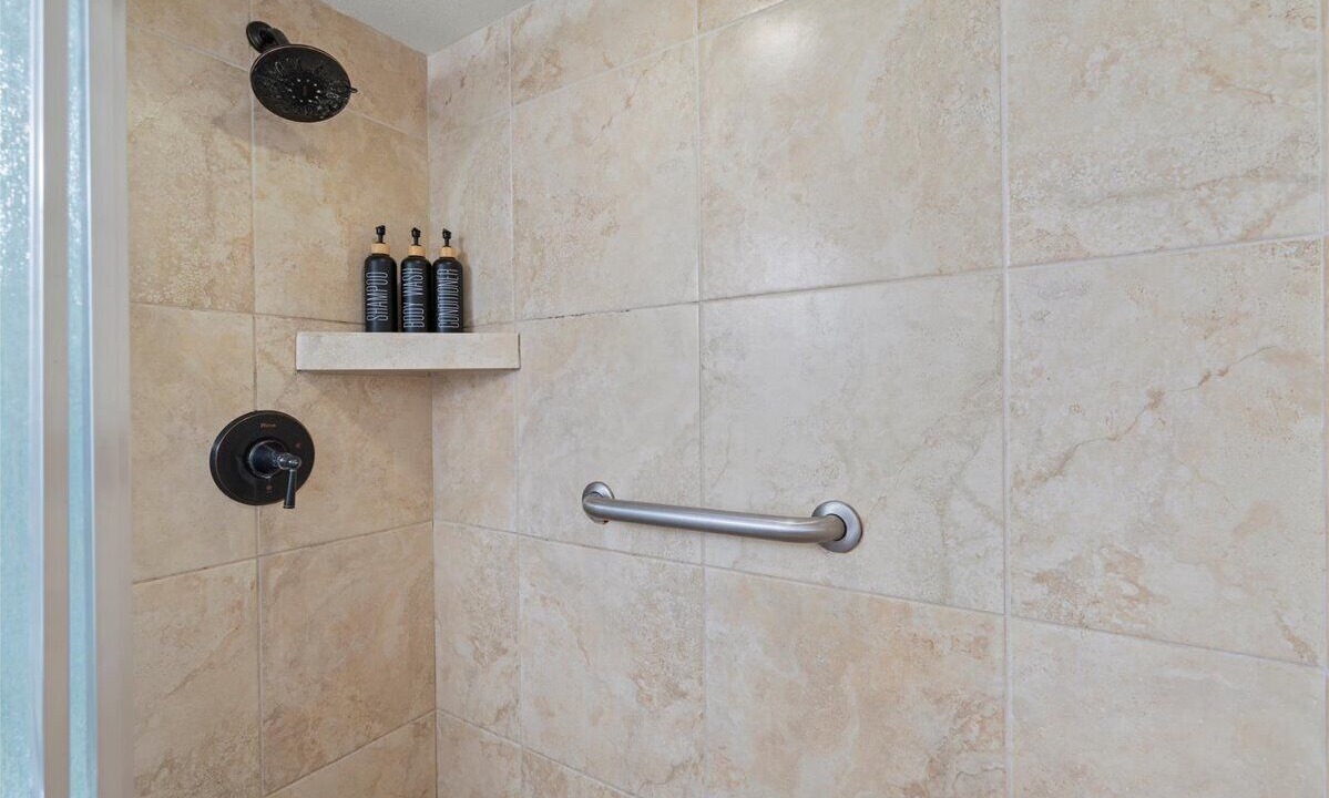 Photo of Bathroom in Maalaea
