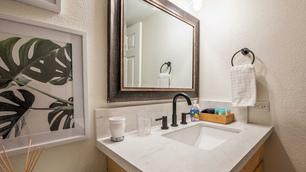 Photo of Bathroom in Maalaea