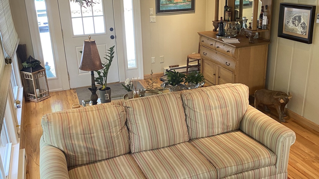 Photo of Livingroom in Mills River