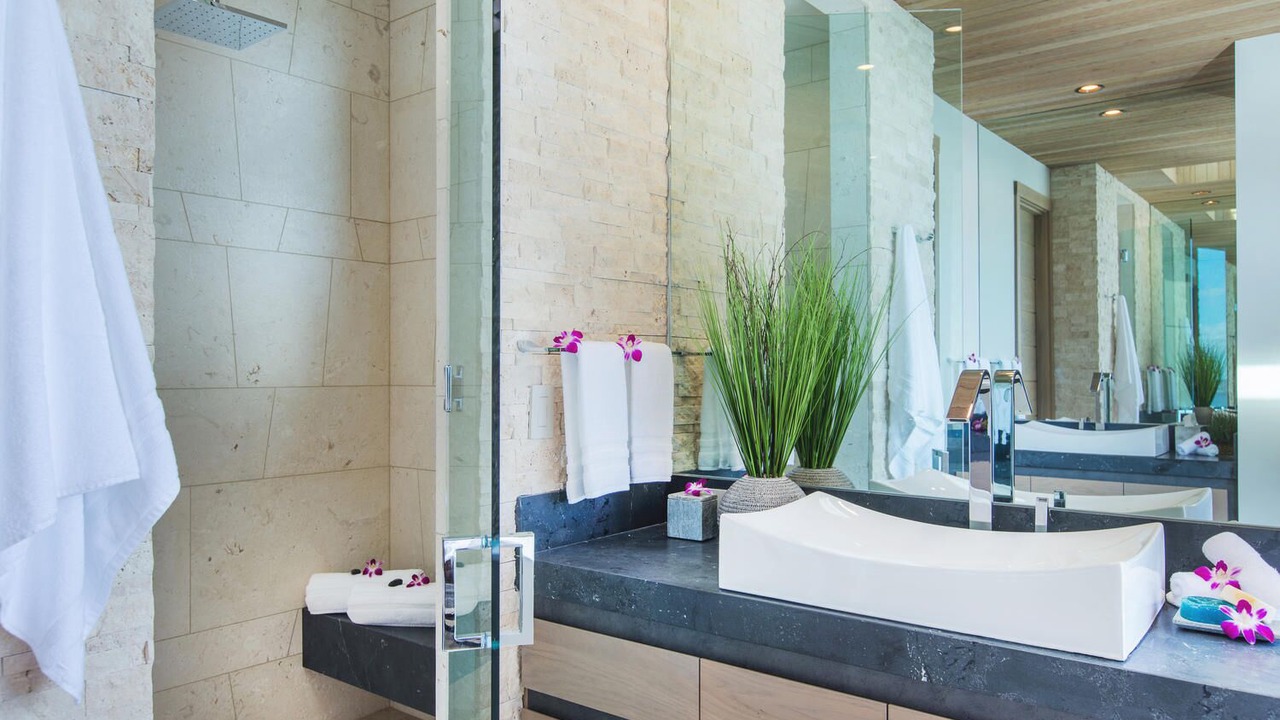 Photo of Bathroom in Hawaii Kai