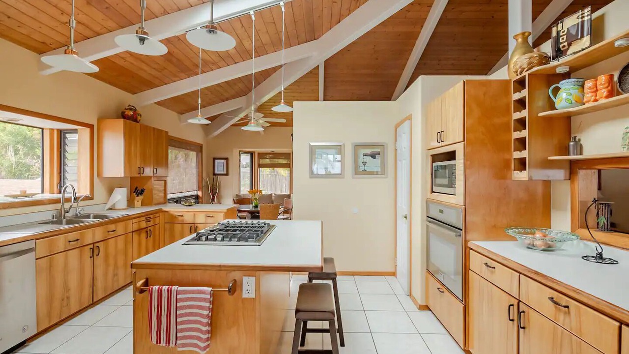 Photo of Kitchen in Kona Palisades