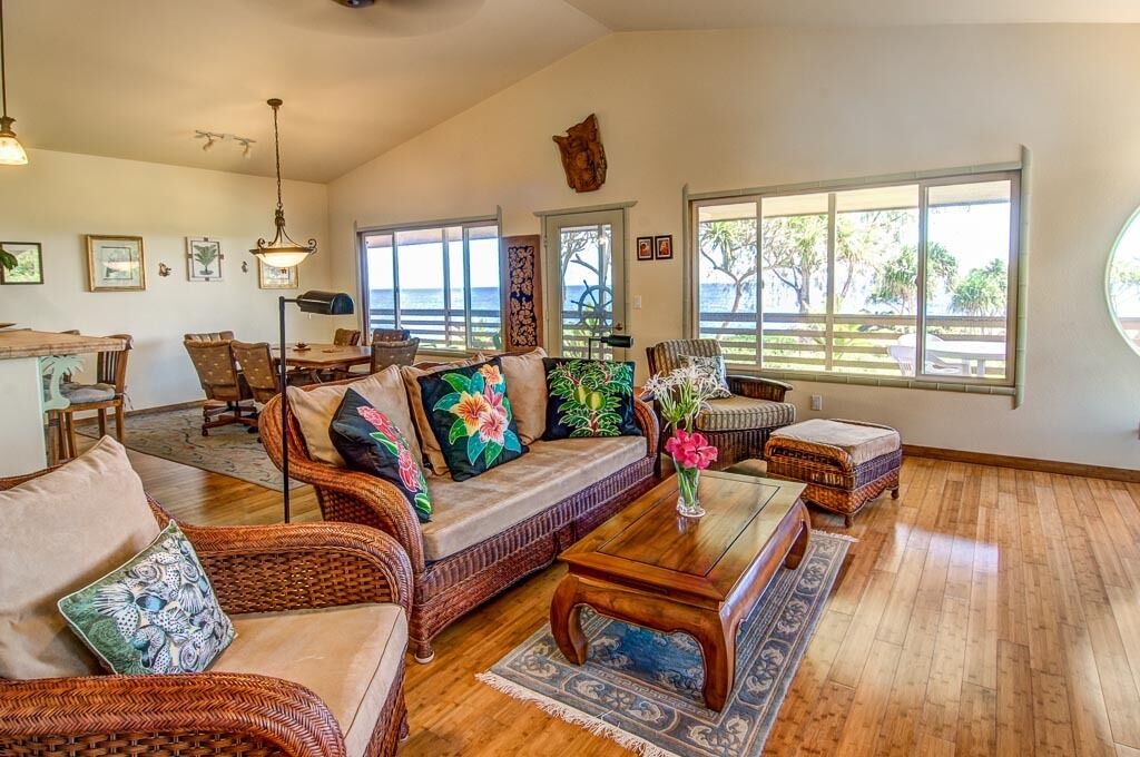 Photo of Livingroom in Waa Waa