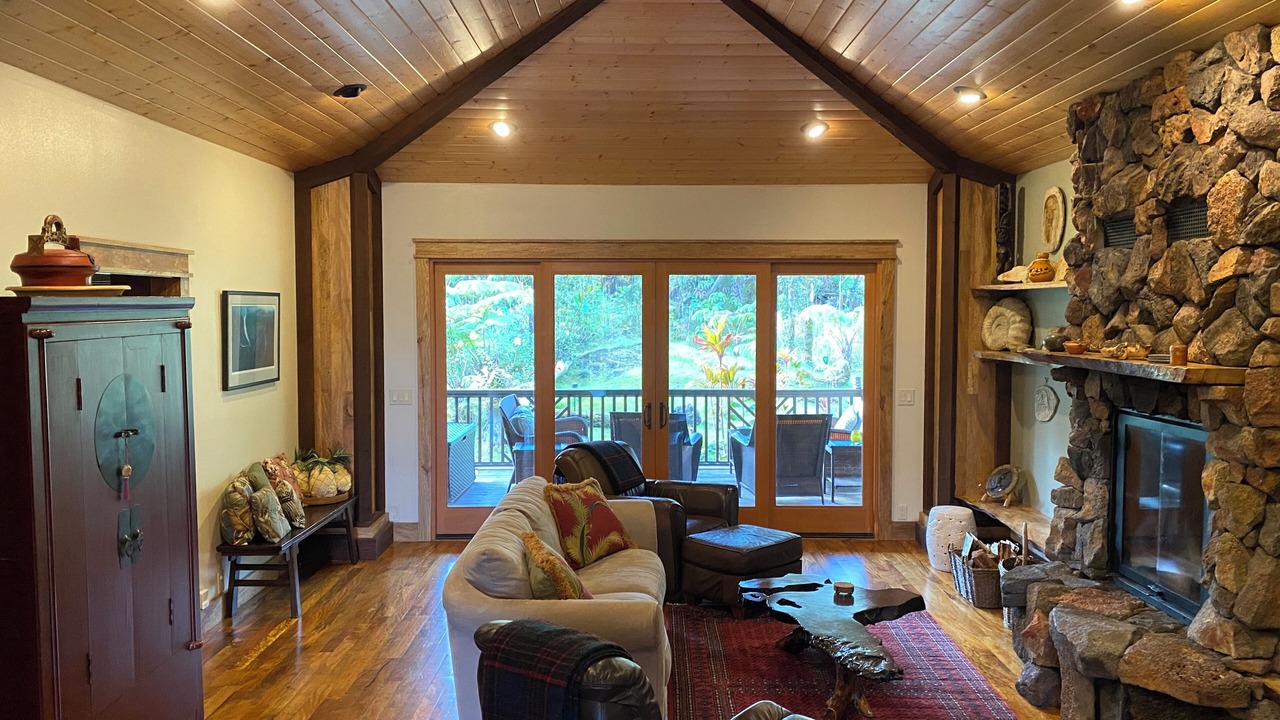 Photo of Livingroom in Royal Hawaiian Estates