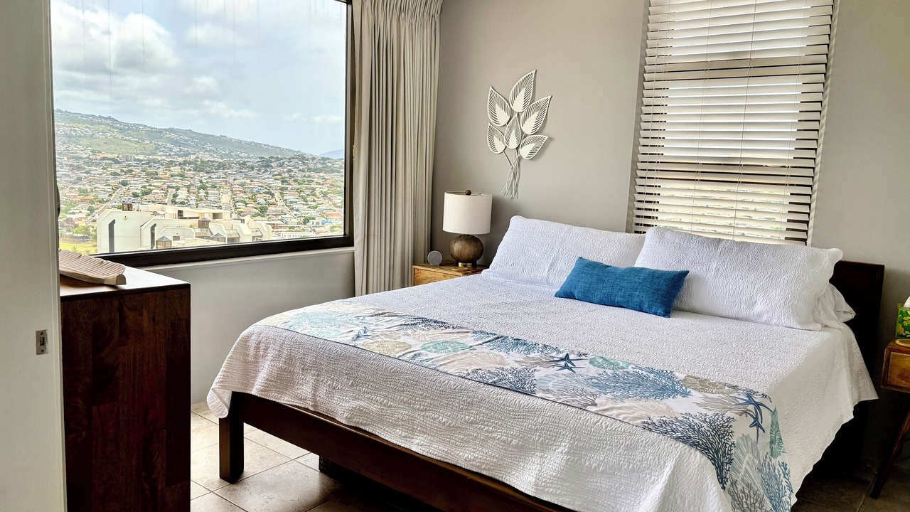 Photo of Bedroom in Waikiki