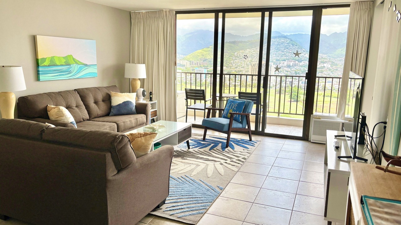 Photo of Livingroom in Waikiki