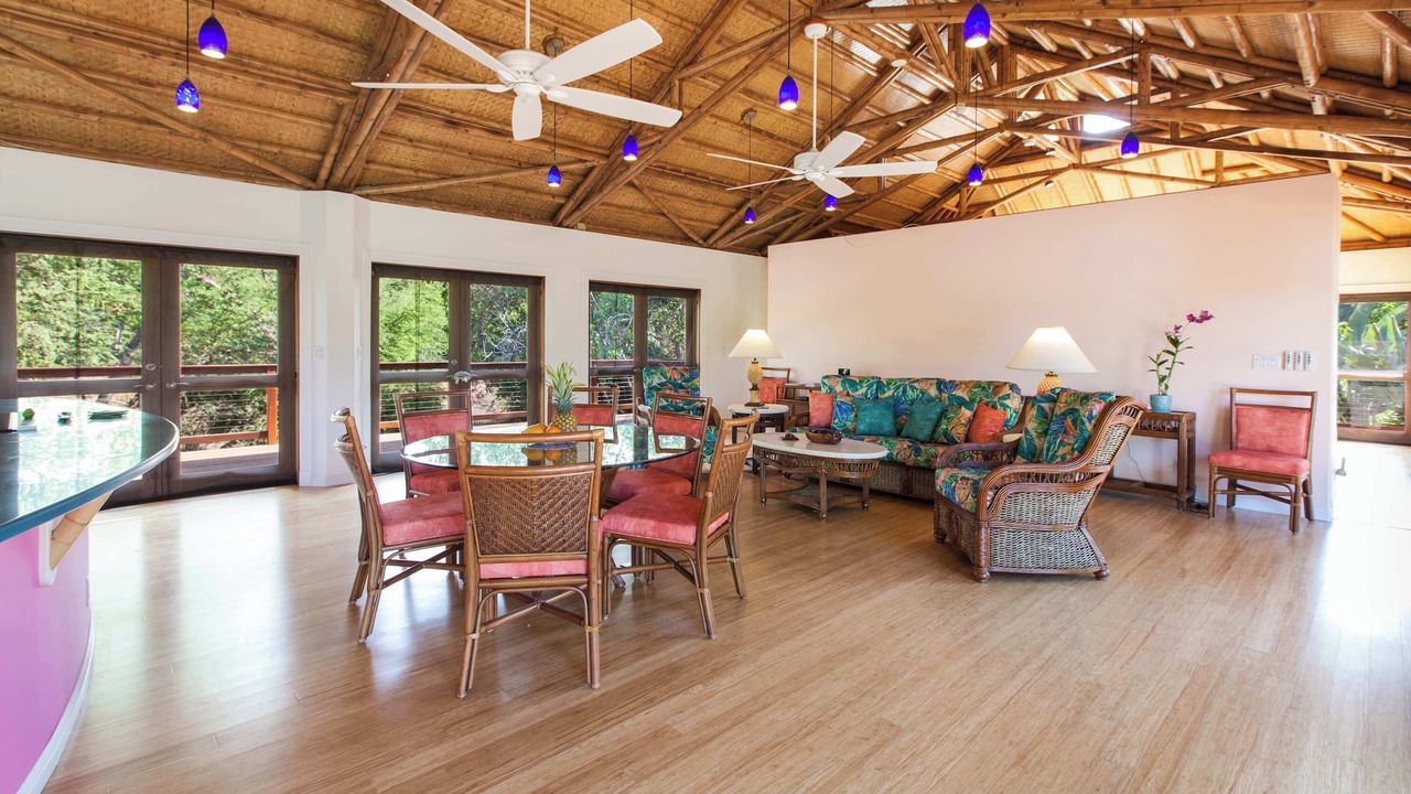 Photo of Livingroom in Puako