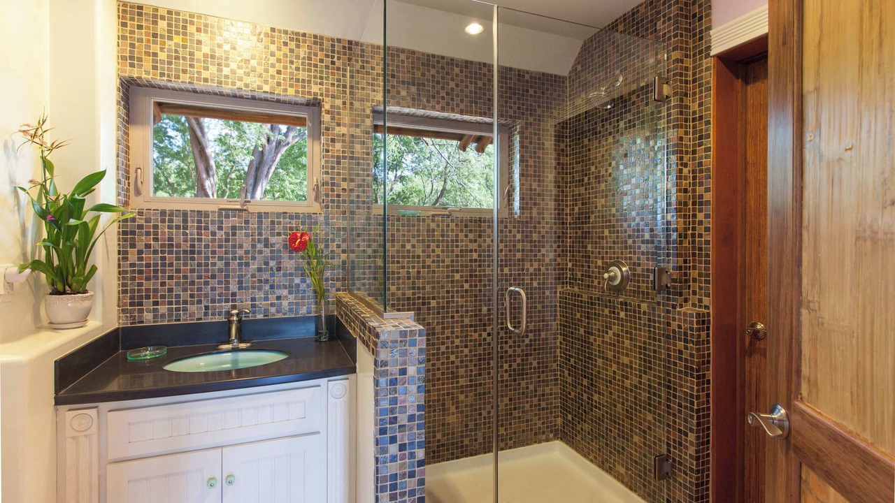 Photo of Bathroom in Puako