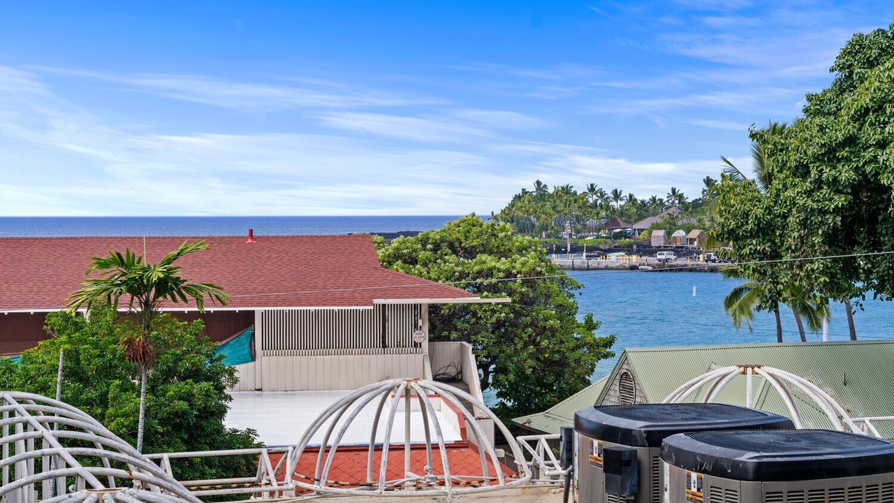 Photo of Others in Historic Kailua Village