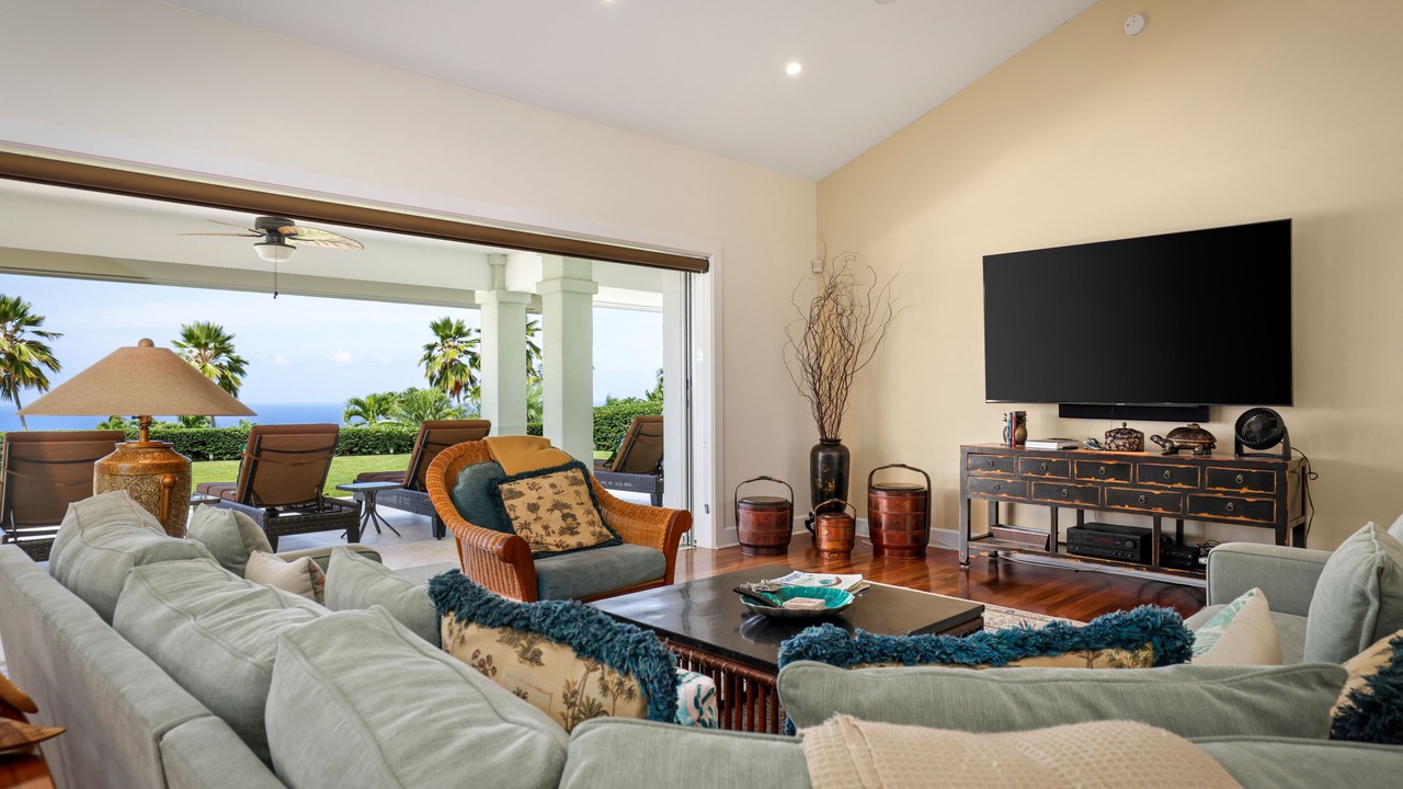 Photo of Livingroom in Keauhou