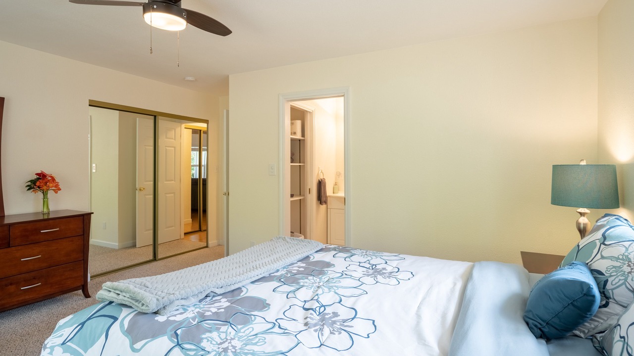 Photo of Bedroom in Royal Hawaiian Estates