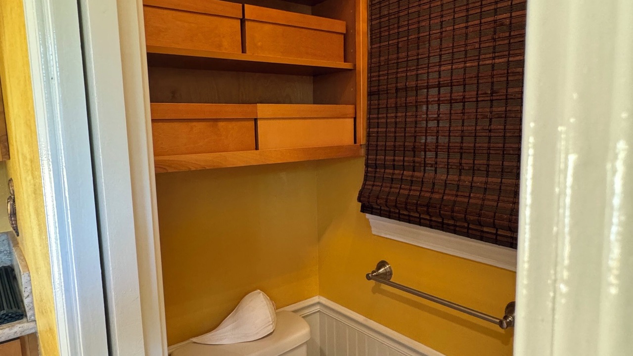 Photo of Bathroom in Diamond Head - Kapahulu - St. Louis