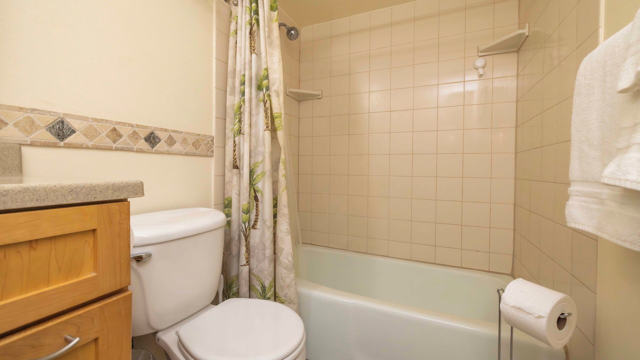 Photo of Bathroom in Maalaea