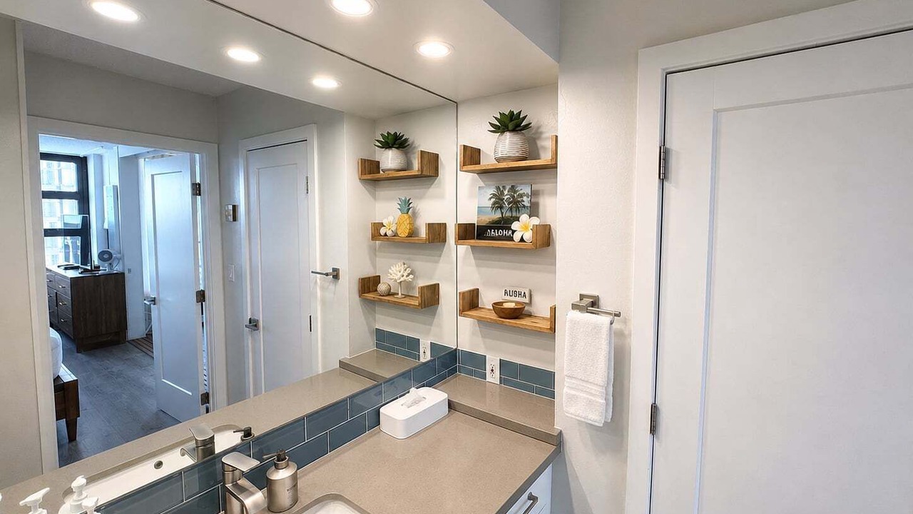 Photo of Bathroom in Waikiki