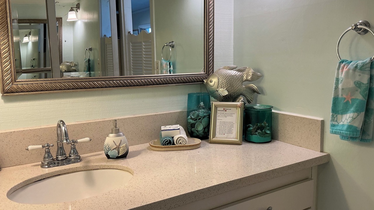 Photo of Bathroom in Punaluu