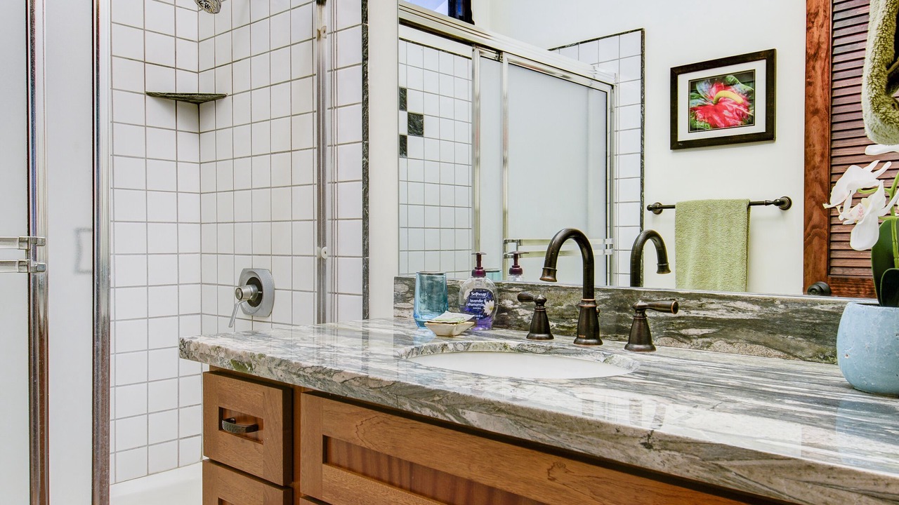 Photo of Bathroom in Poipu
