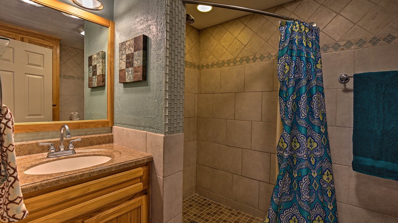 Photo of Bathroom in Historic Kailua Village