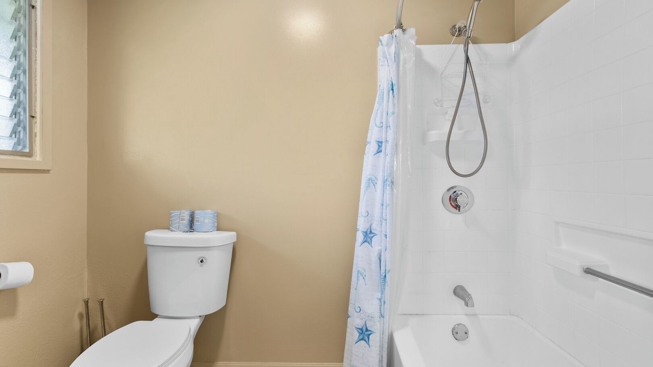 Photo of Bathroom in Keaukaha