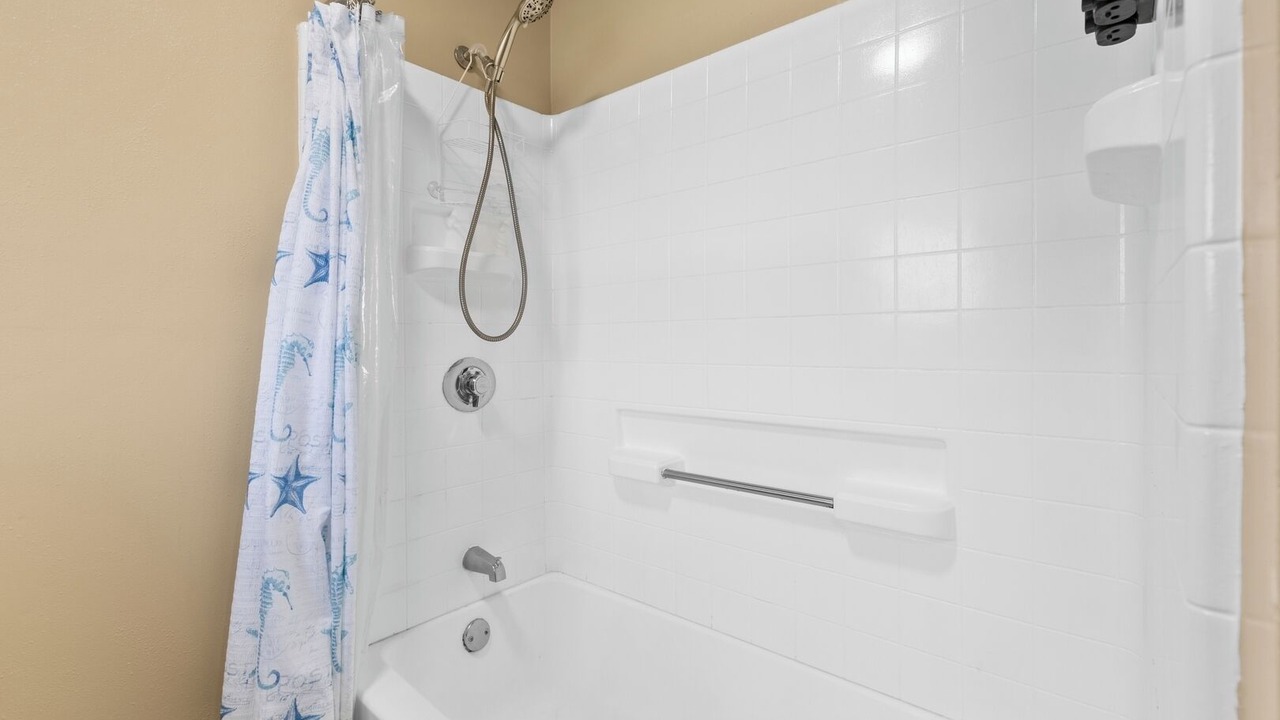 Photo of Bathroom in Keaukaha