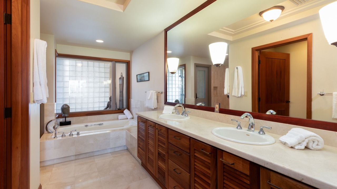 Photo of Bathroom in Kaupulehu
