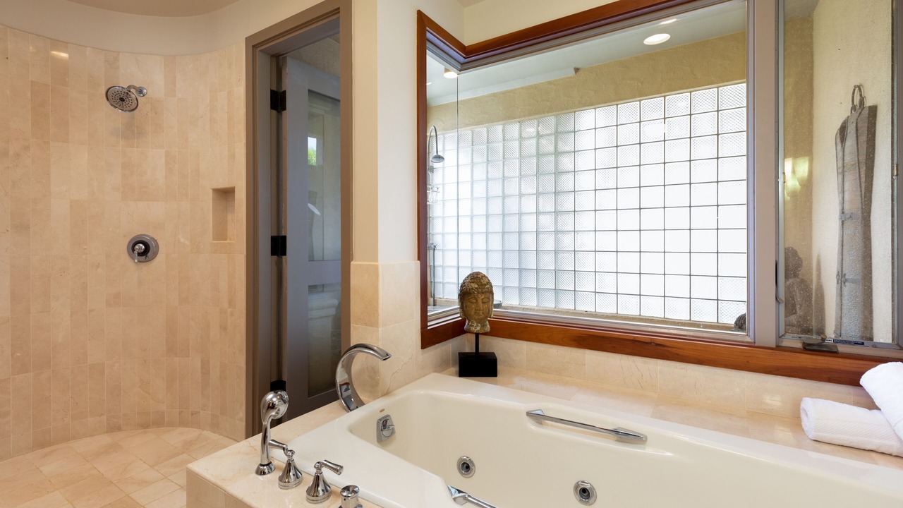 Photo of Bathroom in Kaupulehu