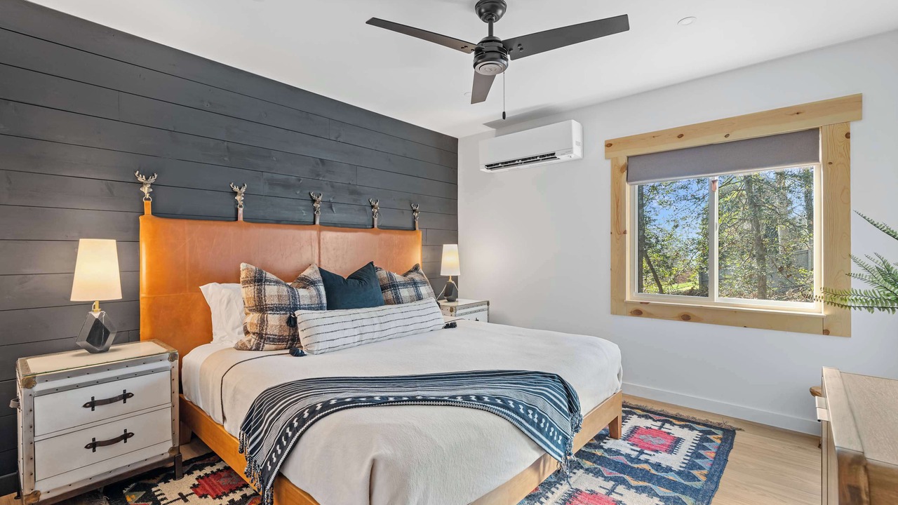 Photo of Bedroom in Skyland