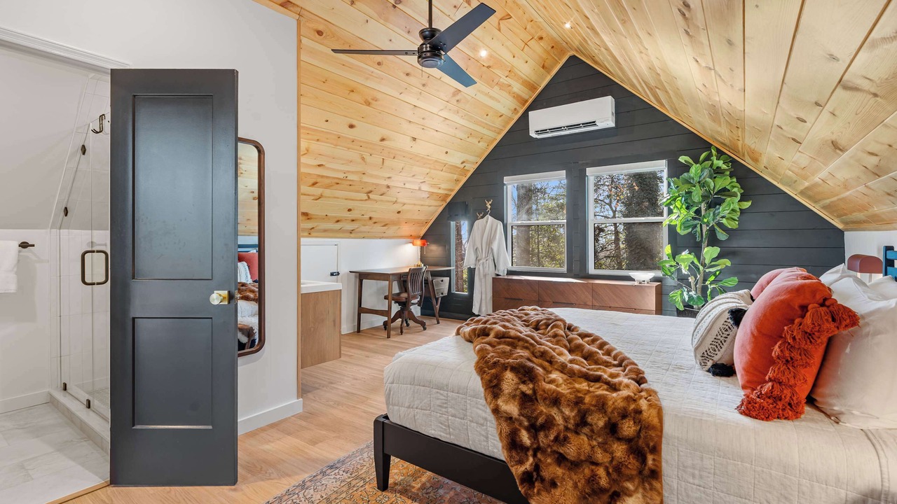Photo of Bedroom in Skyland