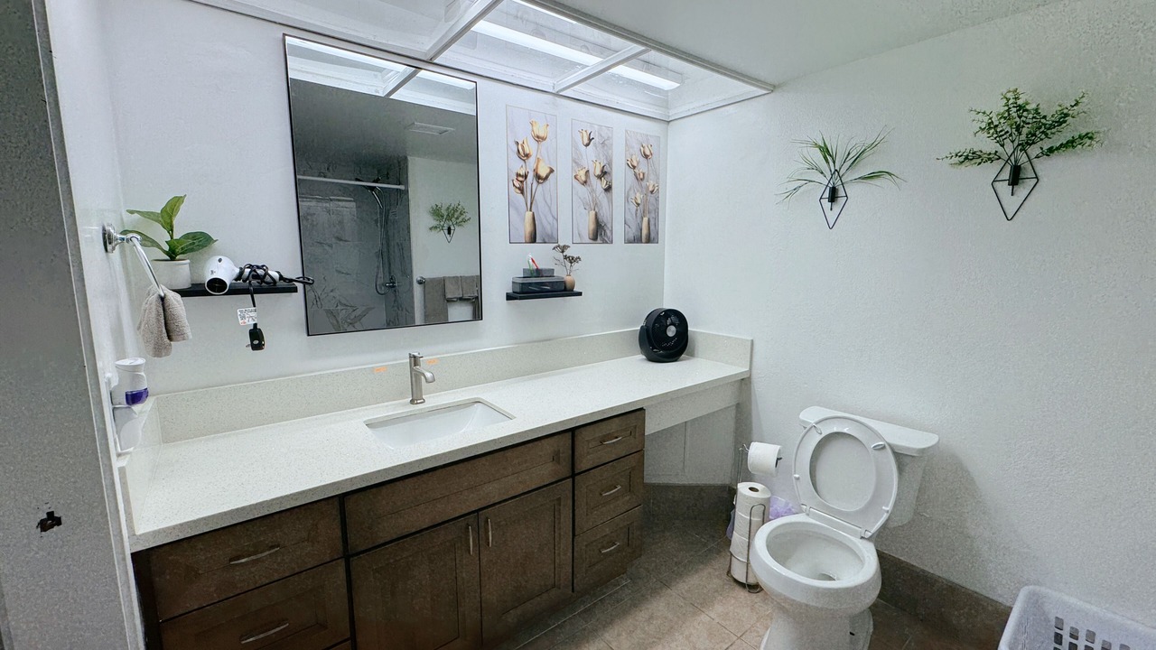 Photo of Bathroom in Hilo