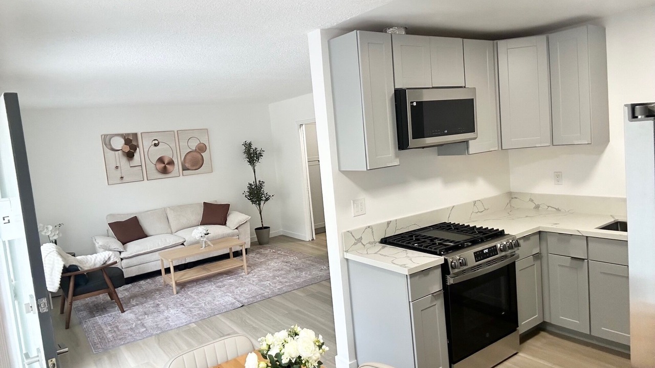 Photo of Bedroom in Sawtelle