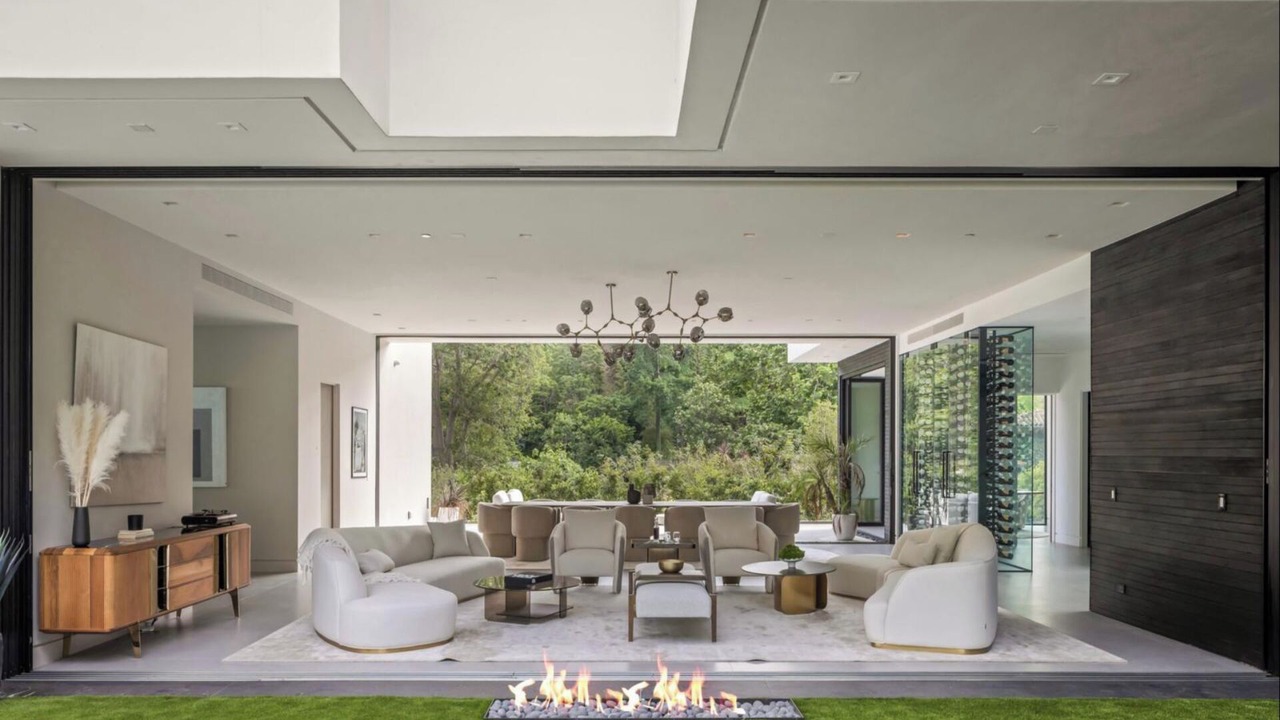 Photo of Others in Bel Air