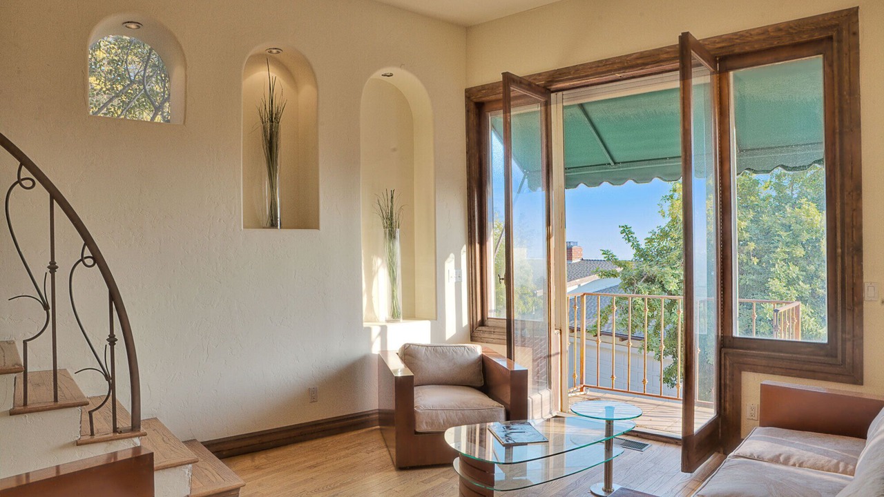 Photo of Livingroom in Hollywood Hills