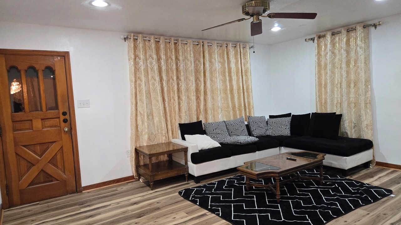 Photo of Livingroom in Southmont