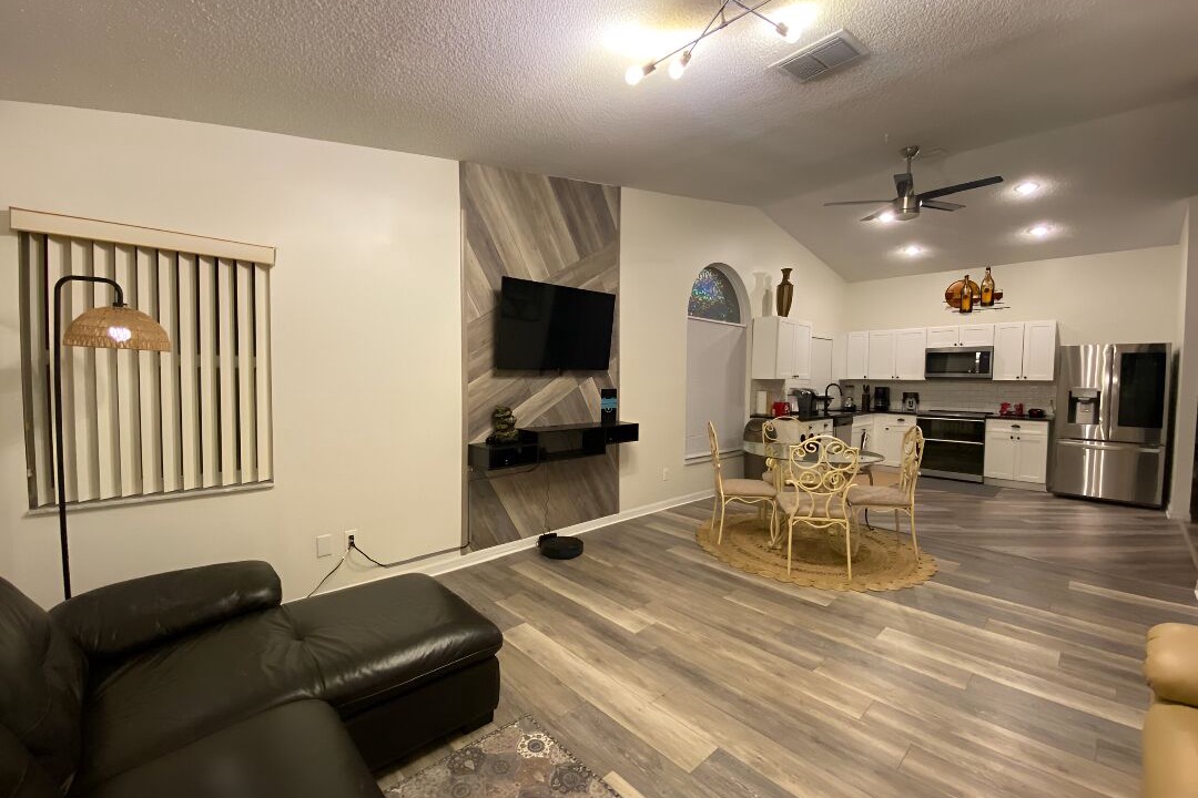 Photo of Livingroom in Lindfields