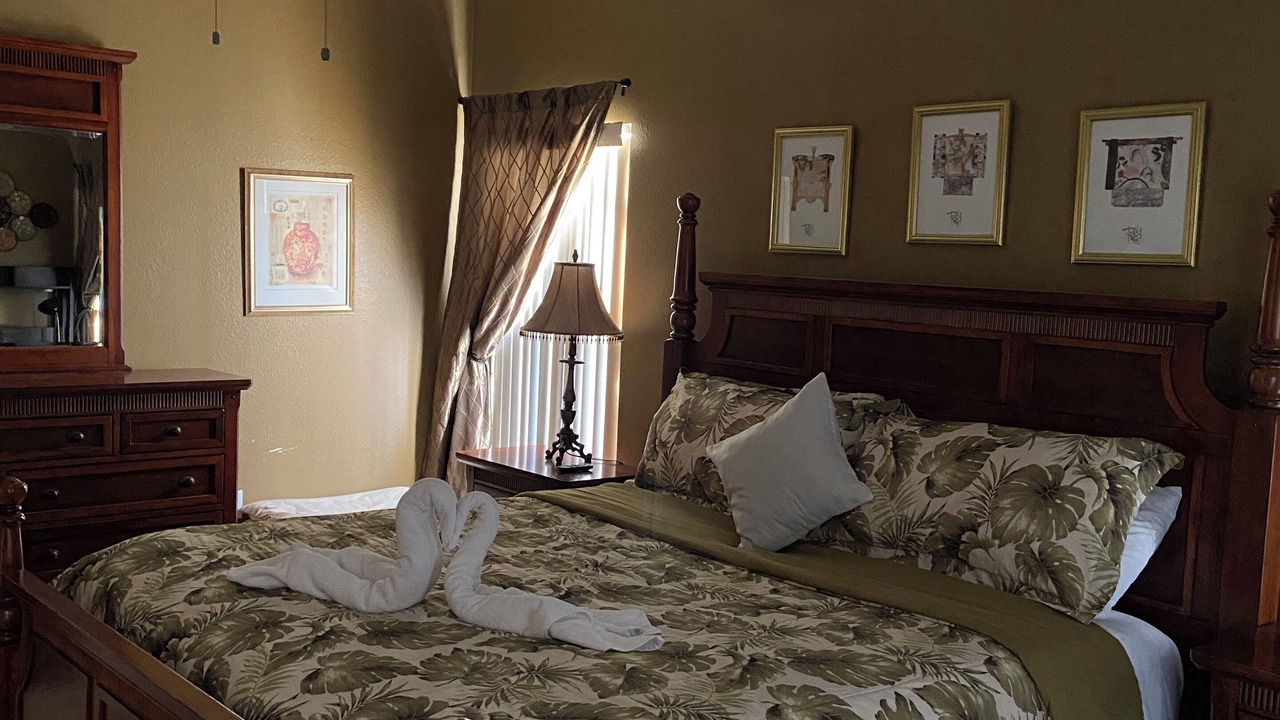 Photo of Bedroom in Crescent Lakes