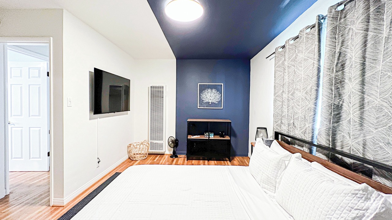 Photo of Bedroom in Sawtelle