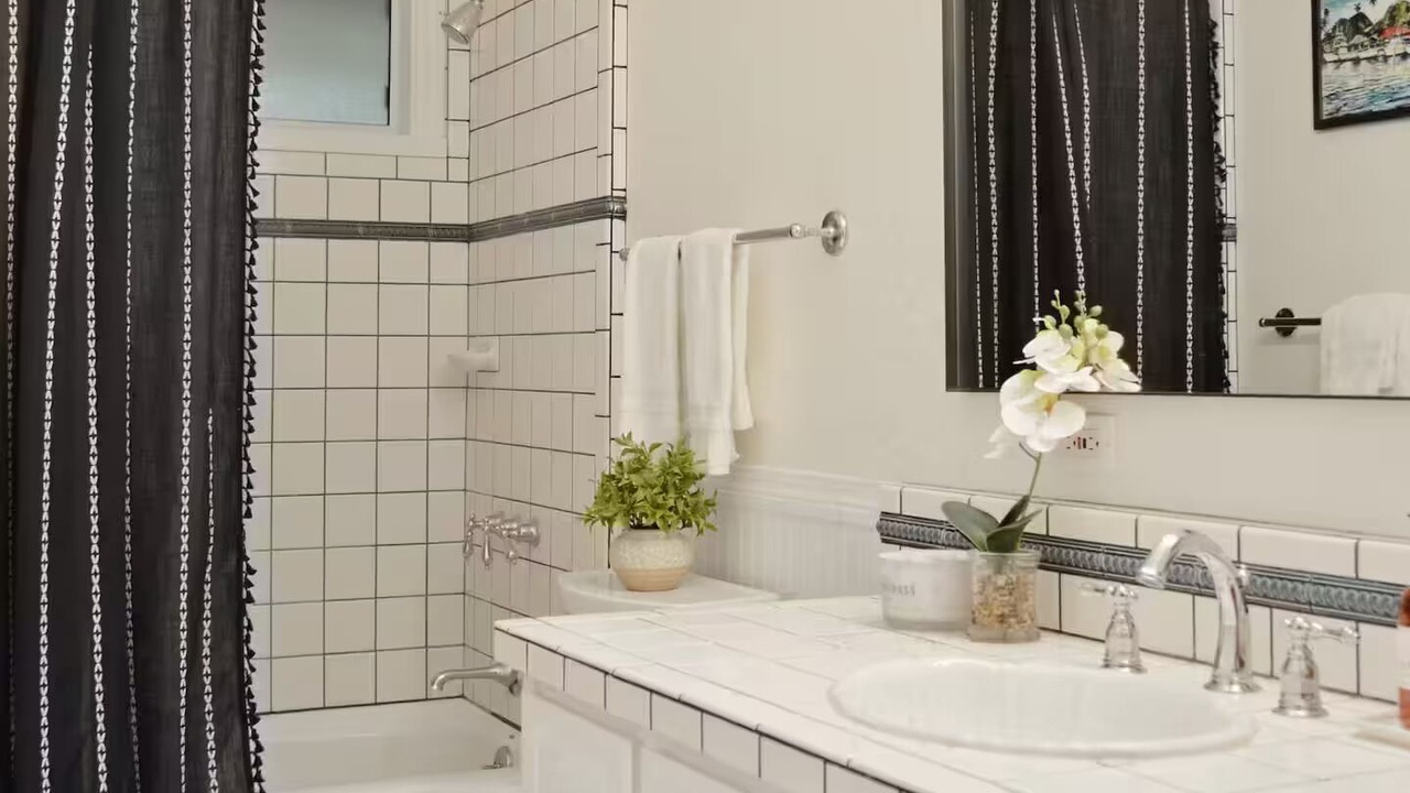 Photo of Bathroom in Waimea
